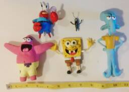 straight Outta Bikini Bottom - A Figurine Tribute To Spongebob Squarepants - thumbnail 1