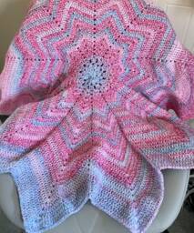 Handmade Crochet Baby Blanket Star Shaped - thumbnail 1