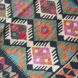 Kilim Rug Multicolour, Handmade Artisan Afghan Turkish Persian Rug, Navajo Moroccan Bohemian Flatweave, Natural Wool Dhurrie 132x108 cm - thumbnail 4