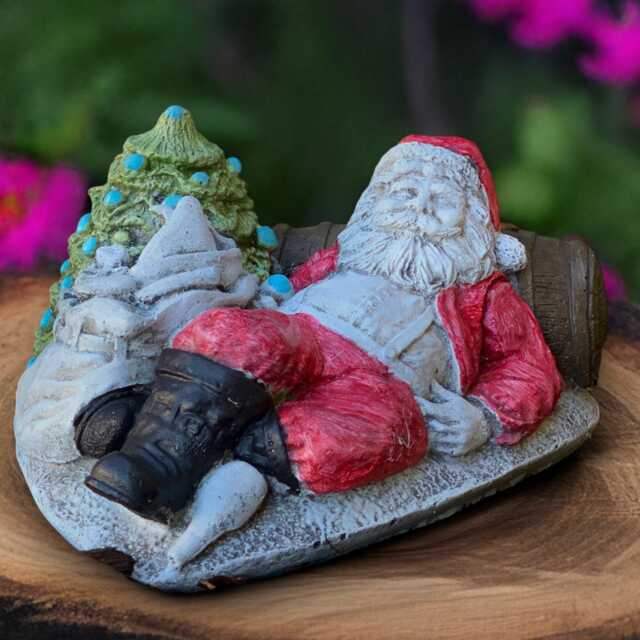 Relaxing Santa Claus Statue Concrete Sculpture Cement Winter Ornament Outdoor Christmas Decoration Winter Figurine Lover Gift - image 1