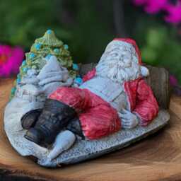 Relaxing Santa Claus Statue Concrete Sculpture Cement Winter Ornament Outdoor Christmas Decoration Winter Figurine Lover Gift