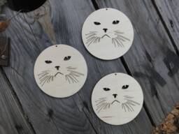 Birch Wood Cat Face Christmas Ornament Minimalist Woodland Decor - thumbnail 1