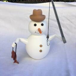 Painted Wooden Fisherman Snowman With Removable Rod - thumbnail 2