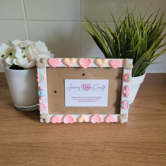 Colourful Heart Shaped Resin Flat Backs Deep Box Photo Frame 4 X 6 Inches - image 1