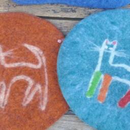 Handfelted Seat Cushion With A Cat For Chairs, Benches, Floors - thumbnail 3