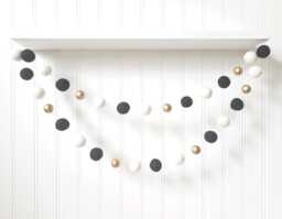 Monochrome Felt Ball Garland, Modern Nursery Decor, Gender Neutral Baby Room Black & White Wall Hanging, Handmade Wool Garland