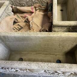 Pair Of Nettuno Stone Troughs - Planter Flower Pot Vase Urn Garden Ornament Large Antique Style Planters British Trough - thumbnail 2
