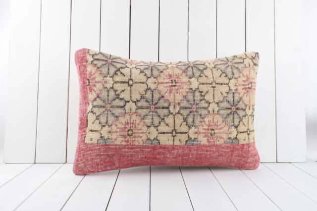 Handmade Vintage Turkish Kilim Pillow Cover 16x24 Decorative Cushion - image 1