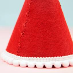 Santa Hat Tree Topper - Christmas Decorations Alternative Star Family Gift Ideas - thumbnail 4