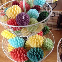 Small Beeswax Pinecone Candle, 100% Natural - thumbnail 3
