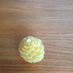 Small Beeswax Pinecone Candle, 100% Natural - thumbnail 4