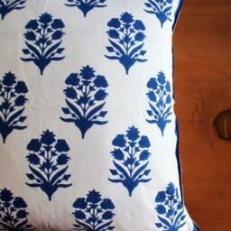 Hand Block Print Pillow Cover Indigo Flower, Farmhouse Decor - 20x20, 22x22 - thumbnail 3