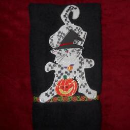 Halloween Cat Hand Towel Appliqued & Hand-Painted Witch Kitty - thumbnail 3