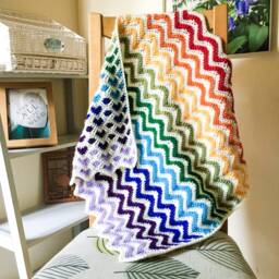 Rainbow Baby Blanket, Heart Pattern Car Seat Reversible Zig Zag Blanket - thumbnail 2