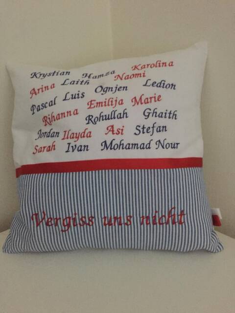 Farewell Pillow Commemorative 40 X cm Gift For Teacher, Educator Or Work Colleague - image 1