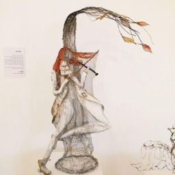 Violin Violinist Wire Mesh Sculpture Metal Man Autumn Fall Decor Tree Leaf Vivaldi Four Seasons Classical Music Large Living Room Decor Lamp - thumbnail 3