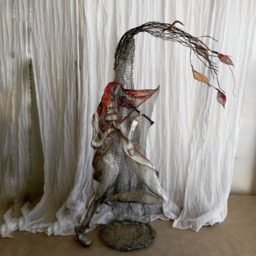 Violin Violinist Wire Mesh Sculpture Metal Man Autumn Fall Decor Tree Leaf Vivaldi Four Seasons Classical Music Large Living Room Decor Lamp - thumbnail 4