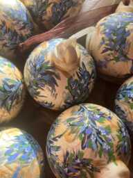 Set Of 4, Bloomsbury Christmas Decorations, Porcelain Hand Painted in The Style Duncan Grant, Vanessa Bell, Italian Fresco - thumbnail 1