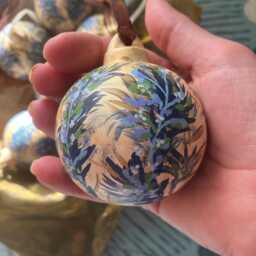 Set Of 4, Bloomsbury Christmas Decorations, Porcelain Hand Painted in The Style Duncan Grant, Vanessa Bell, Italian Fresco - thumbnail 3