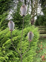 Metal Garden Rusty Steel Thistle/Teasel Spray Stake Decoration