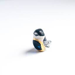 Eastern Kingbird With Crystal Figurine - Song Bird Talisman Blue Obsidian - thumbnail 2