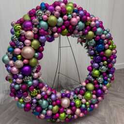 xl Multicoloured Bauble Christmas Wreath - 100cm Wide - thumbnail 3