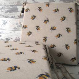 Bumble Bee Reversible Chair Pads, Tapered Bistro Seat Cushion Set With Ties - thumbnail 1