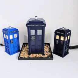 Doctor Who Tardis Bird Seed Feeder, Handmade 3D Printed Table, Police Telephone Box in Royal Blue Or Navy , Whovian Gift Idea - thumbnail 3