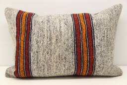 Turkish Kilim Pillow Cover 16x24, Wool Lumbar Cushion - thumbnail 1