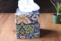 William Morris Tissue Box Strawberry Thief Navy, Handmade in England