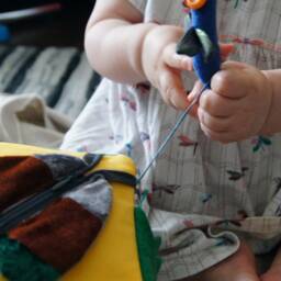 Sensory Activity Cube Bugs - thumbnail 4