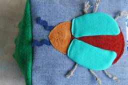 Sensory Activity Cube Bugs