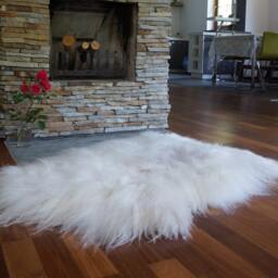 "Giant Sheepskin Icelandic 50""x 32" - thumbnail 2