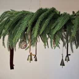 20Inch/50cm Scandinavian Style Realistic Norfolk Pine Christmas Wreath For Over Table Hanging From Ceiling - thumbnail 3