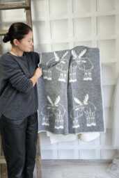 Natural Wool Blanket 130x200cm , Pure Woolen Throw With Elks, Doublesided Blanket, Grey Bed Throw, Chunky Weighted - thumbnail 1