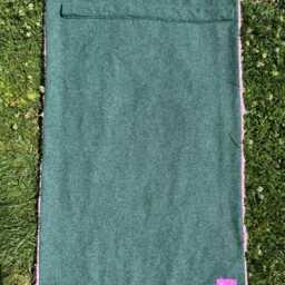 Pretty Pigeons Tufted Rug Wallhanging 95cm X 60cm - thumbnail 2