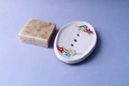 White Ceramic Soap Dish, Oval Soap Holder, Sponge Holder Rest, Tray, Bathroom Decor, Retro Vintage Style Handmade, Red Flowers - thumbnail 1