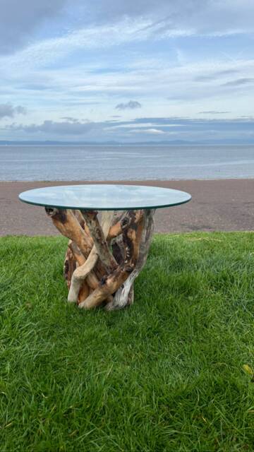 Isle Of R??m Table With 50 cm Diameter Glass Top - image 1