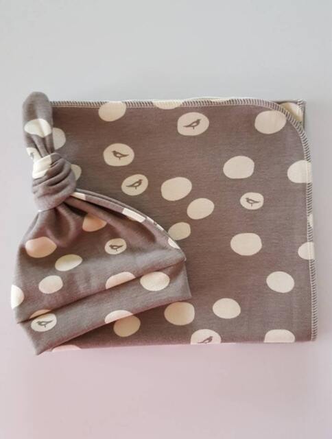 Bird Organic Swaddle Blanket & Newborn Hat Set. Gender Neutral Take Home Photo Prop. Baby Shower Gift - image 1