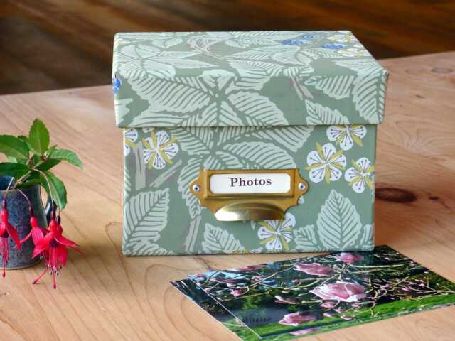 William Morris Photo Box Bramble Green, Handmade in England - image 1