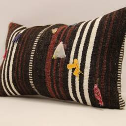 Vintage Turkish Kilim Lumbar Pillow Cover, Wool Accent - 12x20 In - thumbnail 3