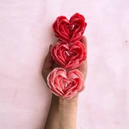 Rose Heart Soy Wax Candle Set Romantic Vegan Gift - thumbnail 2