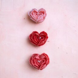 Rose Heart Soy Wax Candle Set Romantic Vegan Gift - thumbnail 3
