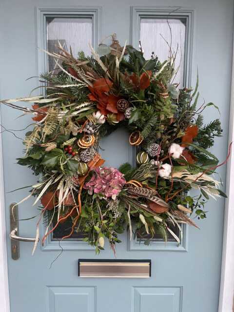 Christmas Wreath Kit. Make Your Own Large Luxury Fresh Festive Door Wreath. A Complete Workshop in A Box Includes Everything You Need.#v - image 1