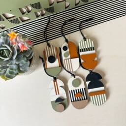 Geometric Christmas Tree Decoration - Mid-Century Modern Wooden Wall Art - thumbnail 1