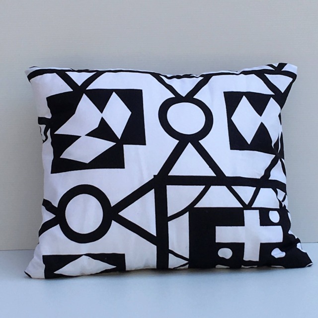 Cushion Cover in Ethnic Print. Samakaka Printed Cushion Cover. Black & White