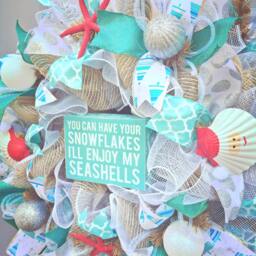 You Can Have Your Snowflakes I'll Enjoy My Seashells Burlap Deco Mesh Wreath, Seashell Beach Coastal Christmas - thumbnail 2