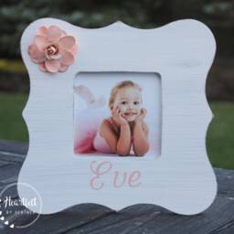 Personalized Baby Girl Picture Frame - Scalloped, Hand-Painted 4x6 Photo - thumbnail 2
