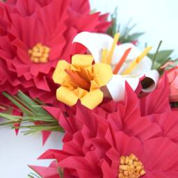 Christmas Poinsettia Wreath, Holiday New Years & Floral Wreath - thumbnail 3