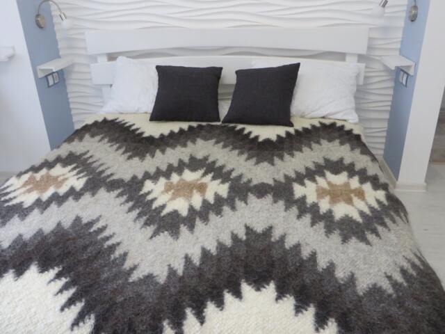 Wool Blanket, Aztec Print Blanket, Bed Cover, Bedspread, Bed Throw Blanket, Woven Coverlet, Queen Bedcover, Throw For Sofa, Couch Covers, Bed Scarf - image 1